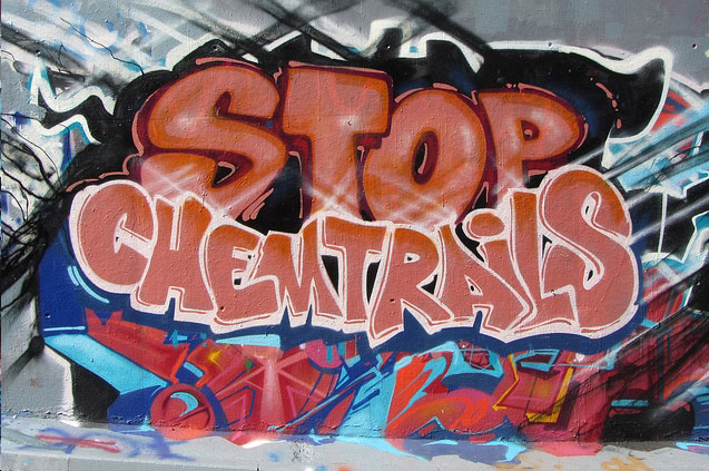  Graffiti contro le scie chimiche, a Londra